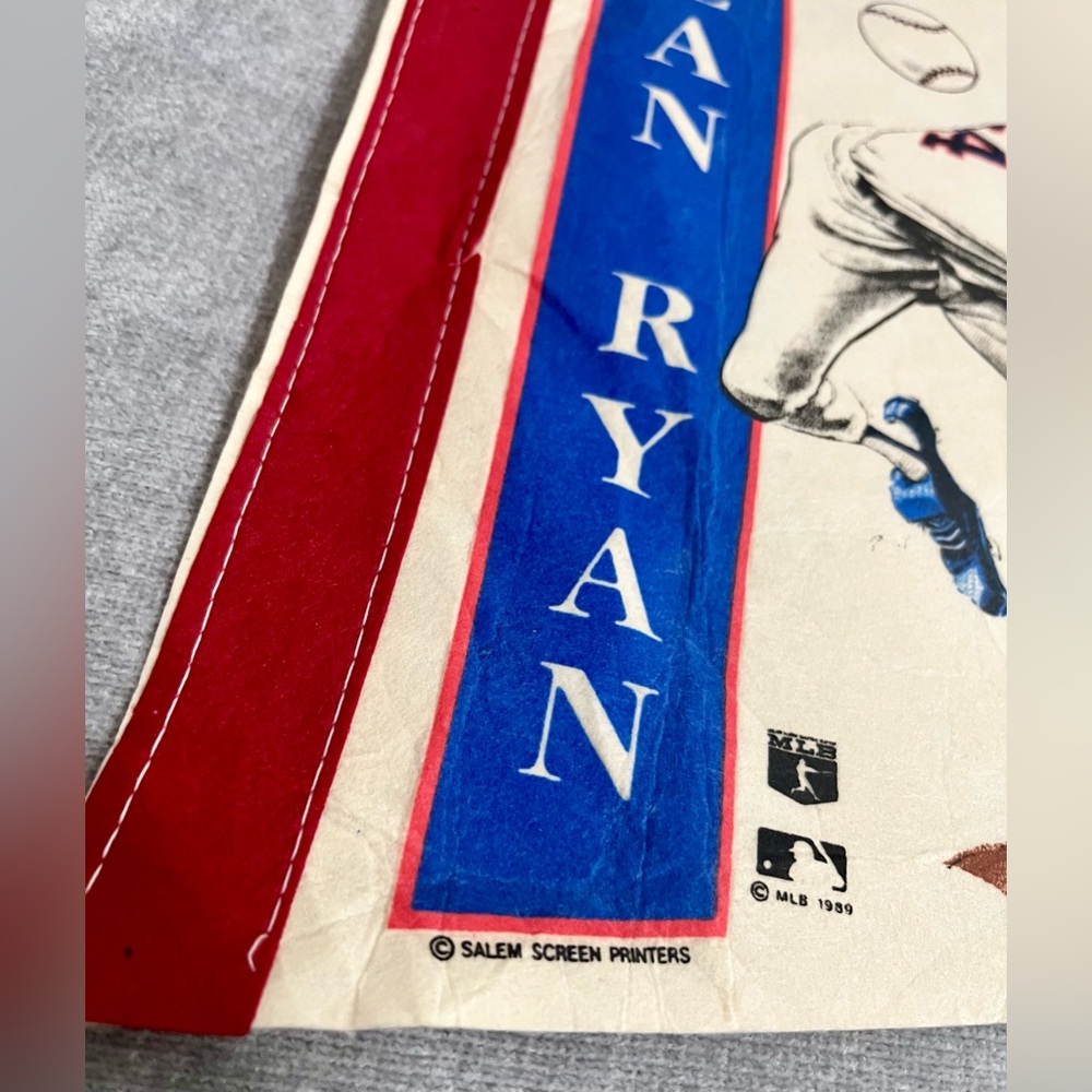 1989 Nolan Ryan MLB Texas Rangers 300 Wins Pennant Flag Vintage - Picture 8 of 15
